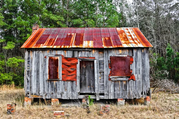 Gamla övergivna hus i landet — Stockfoto