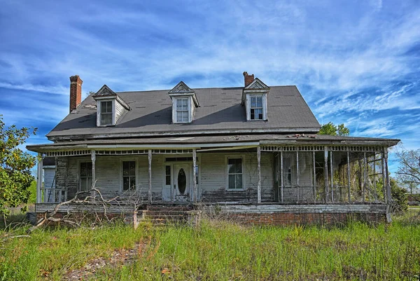 Granja rural abandonada — Foto de Stock