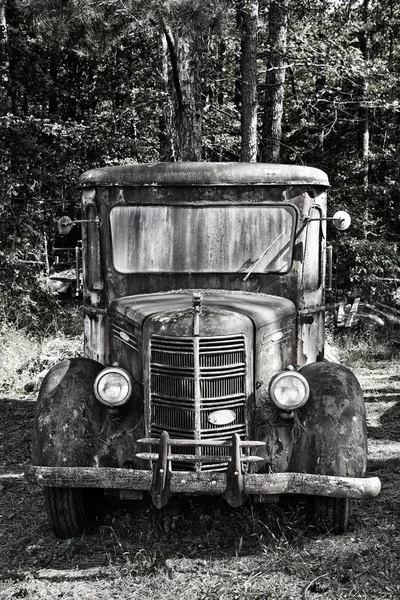 Oude Mack Truck — Stockfoto