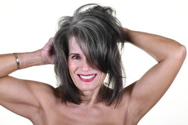 Güzel, olgun bir kadının portresi.