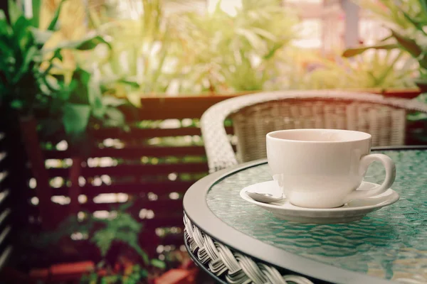 Kawa espresso w ogrodzie — Zdjęcie stockowe
