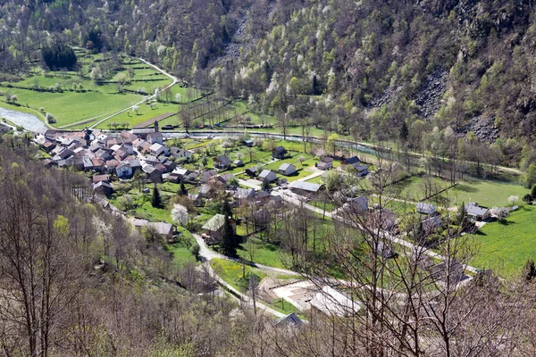 Orgeix wieś w Pirenejach — Zdjęcie stockowe