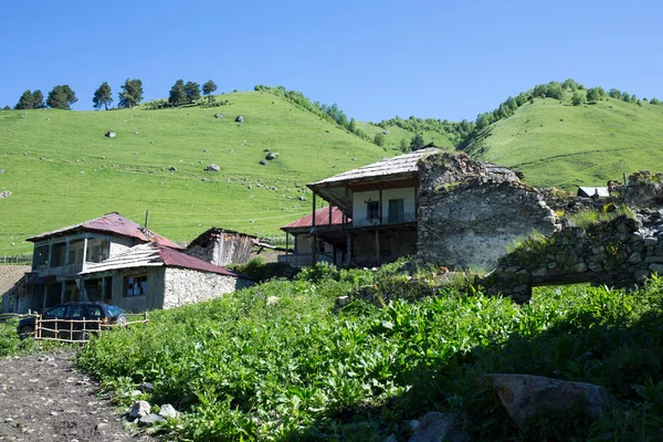 Adishi село в Сванеті, Грузія — стокове фото