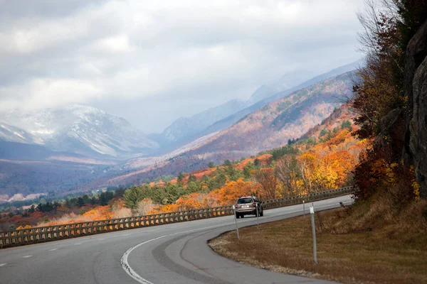 Camino en otoño — Foto de Stock