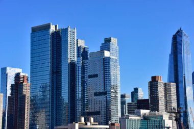 Manhattan, New York 'taki yüksek binaların manzarası.