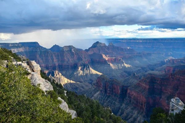 Doccia Pioggia Sul Bordo Nord Del Grand Canyon — Foto Stock