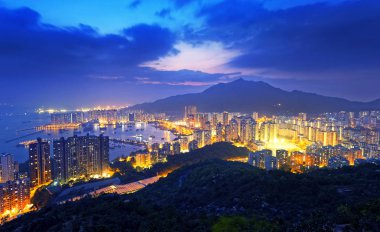 Hong Kong Tuen Mun manzarası ve Güney Çin Denizi
