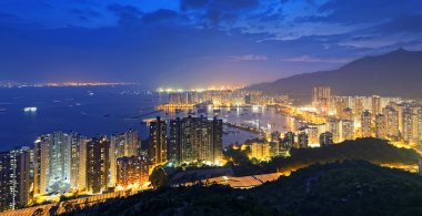 Hong Kong Tuen Mun manzarası ve Güney Çin Denizi