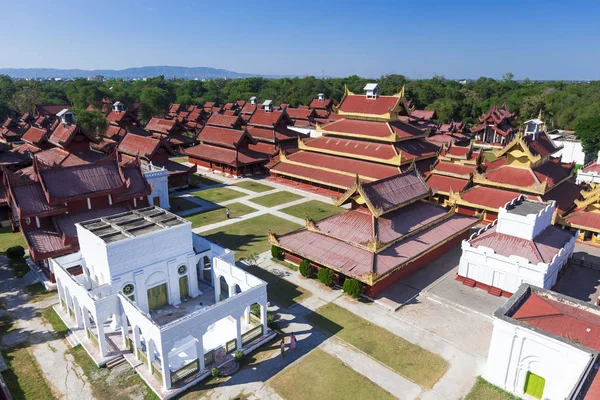 Воздушный вид на Мандалайский дворец — стоковое фото