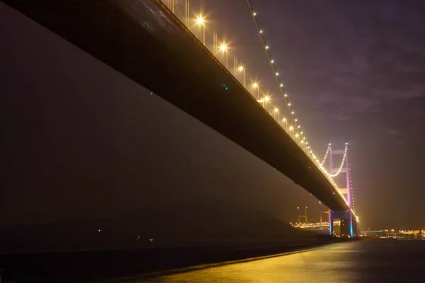 Nachtscène van tsing ma bridge — Stockfoto