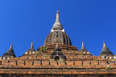 Gün kulesinde Bagan buddha