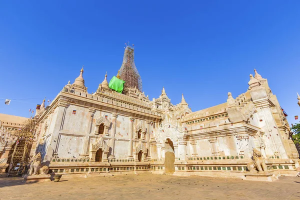 หอคอยพระพุทธเจ้าบาแกนตอนกลางวัน — ภาพถ่ายสต็อก