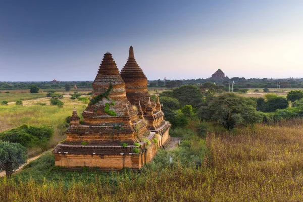 Gün kulesinde Bagan buddha — Stok fotoğraf