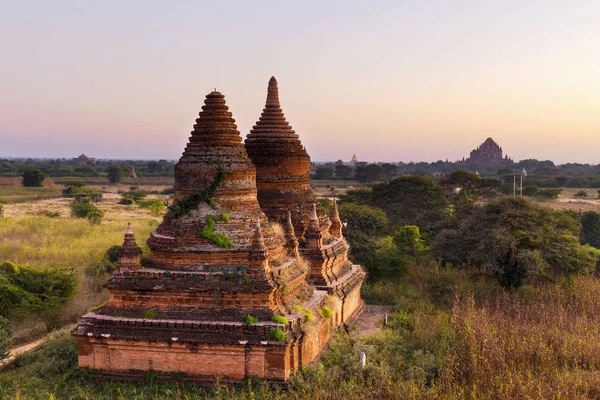 Gün kulesinde Bagan buddha — Stok fotoğraf