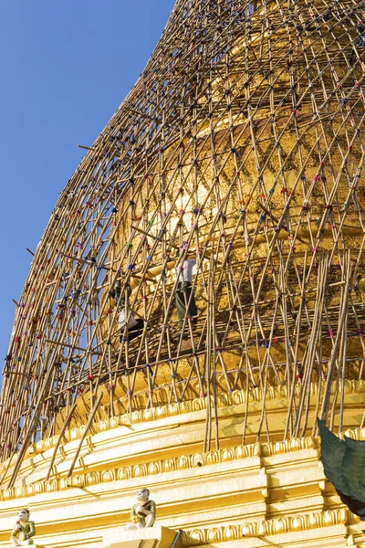 İşçi repareing altın Tapınak — Stok fotoğraf