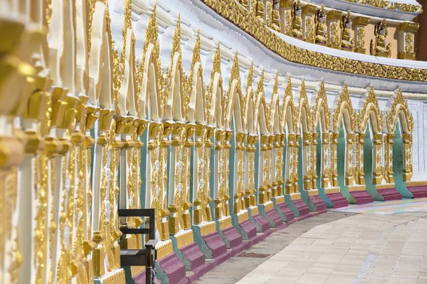 Umin Thounzeh temple in myanmar — Stock Photo, Image