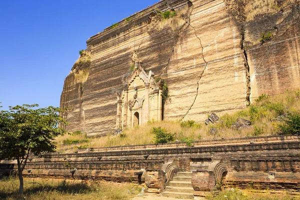 Mingun Pahtodawgyi Temple in Mandalay, Myanmar — Stock Photo, Image