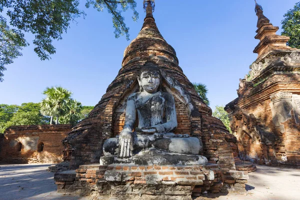 Будда в саге, Мандалай — стоковое фото