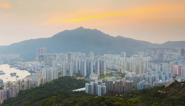 Hong Kong Tuen Mun skyline e il mare della Cina meridionale — Foto Stock