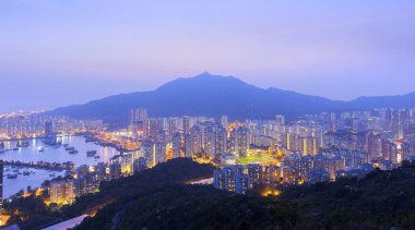 Hong Kong Tuen Mun manzarası ve Güney Çin Denizi