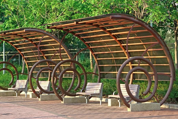 Bench in park , city — Stock Photo, Image