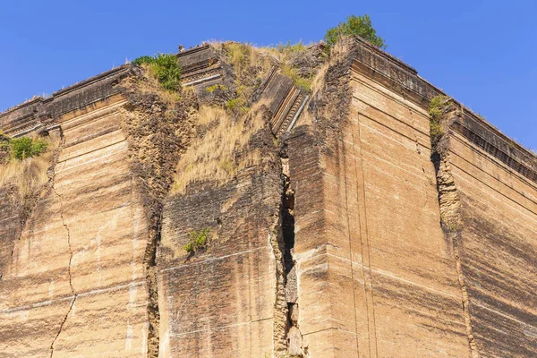 Mingun Pahtodawgyi храму в Mandalay — стокове фото