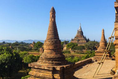 Gün kulesinde Bagan buddha