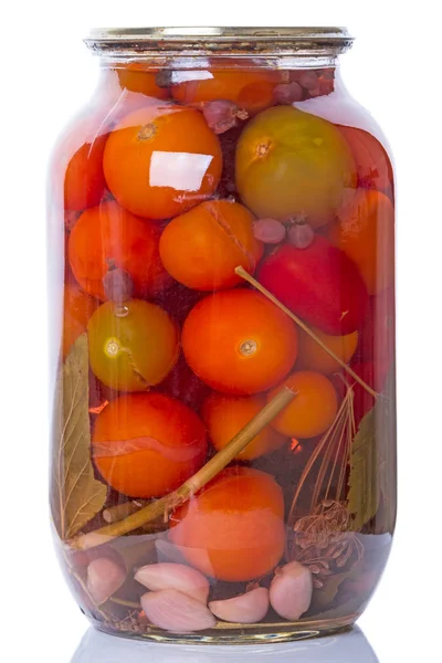 Pomodori in scatola in un barattolo di vetro — Foto Stock