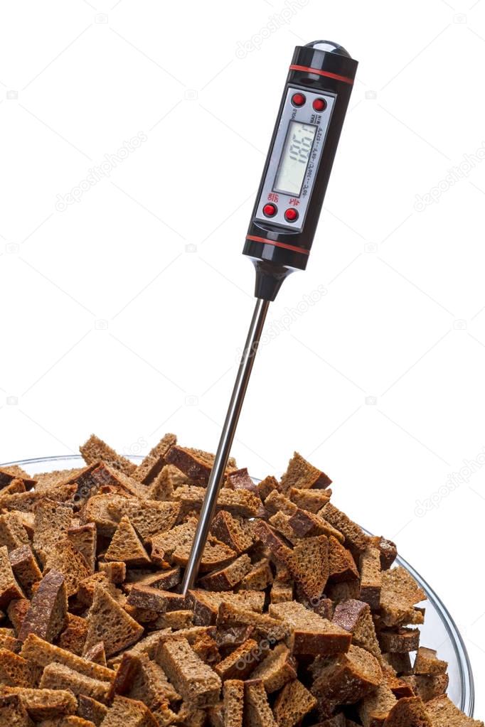Digital thermometer and rye rusks