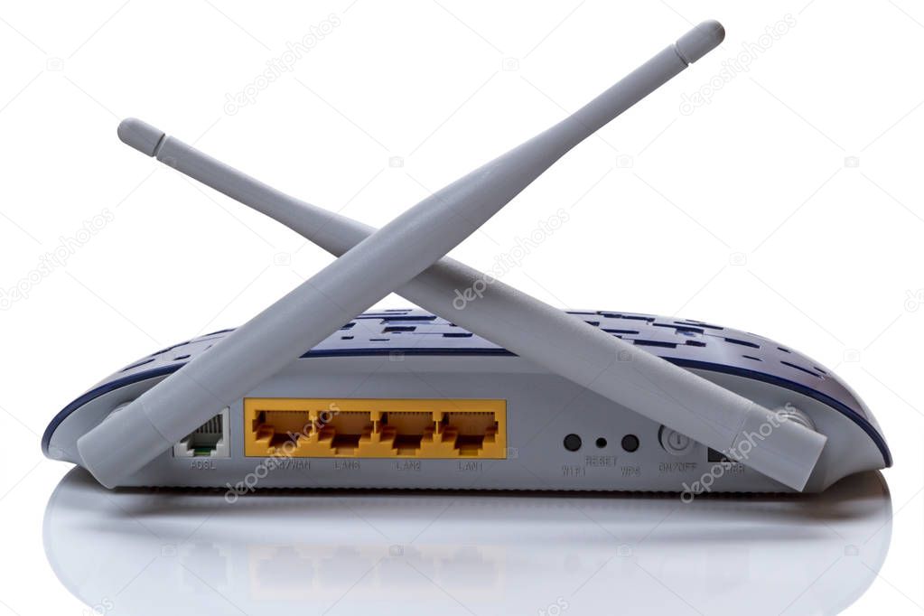 Wireless Routers with two antennas