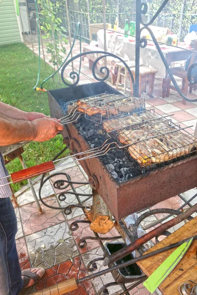 Şiş kebap hazırlanması — Stok fotoğraf