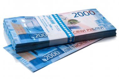  2000 ruble Rus kağıt para yığını