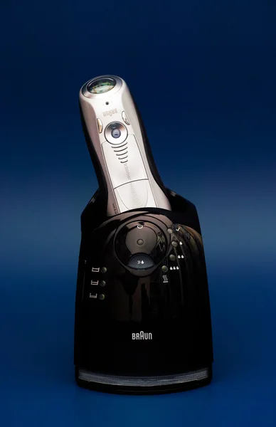 Braun Series 7 799cc-7 Wet and Dry shaver with Clean and Charge — Stock Photo, Image