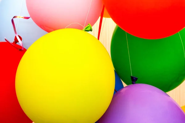 Einige bunte Luftballons — Stockfoto