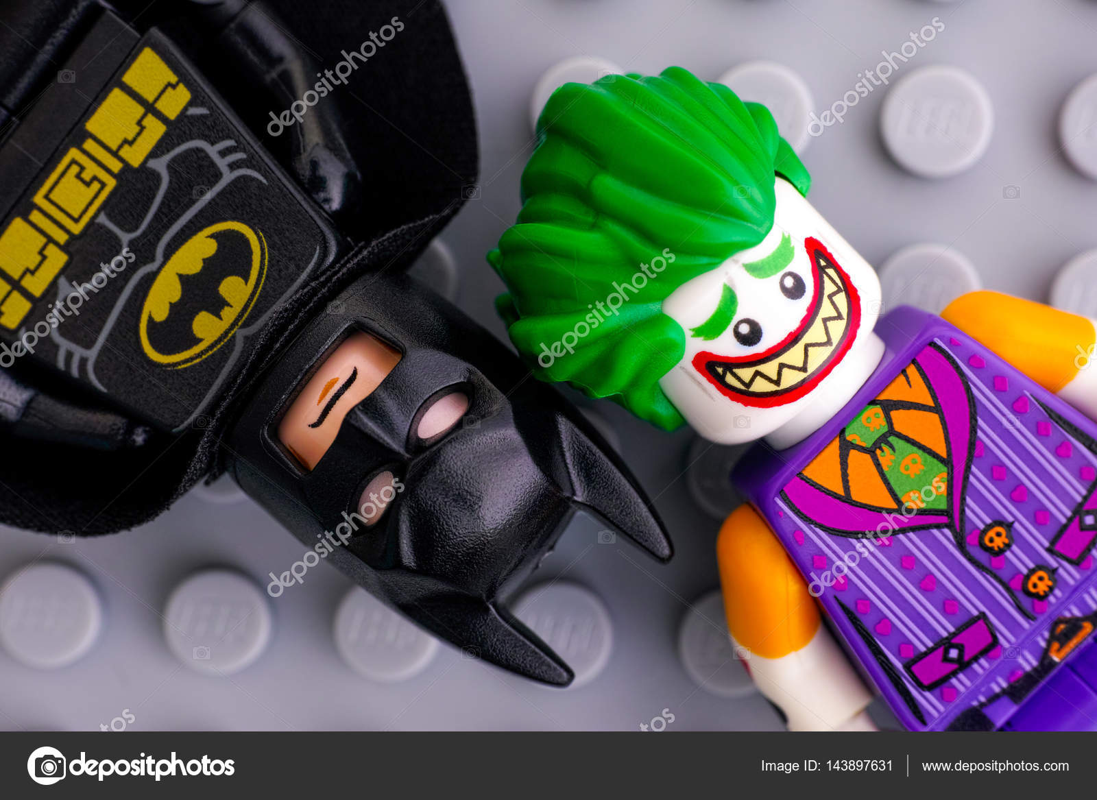 lego batman joker minifigure