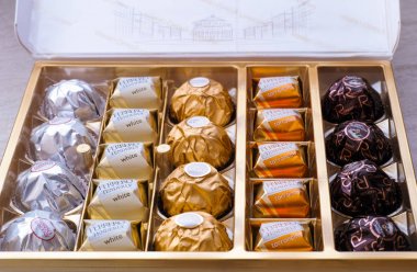Ferrero kutu şeker