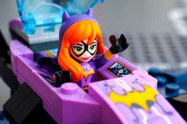 Lego Batgirl Mini bebek onun Batjet şekilde