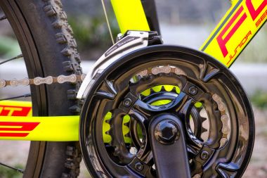 Chainwheel ve Shimano turnuva açık derailler BI üzerinde yakın çekim