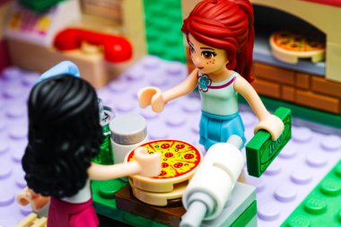 Lego kız pizzacı pizza satın alma para ile