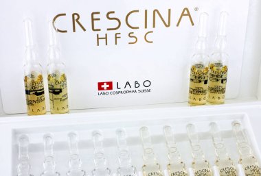 Ampul Crescina Hfsc Re-büyüme Crescina tedavi kutusunda.