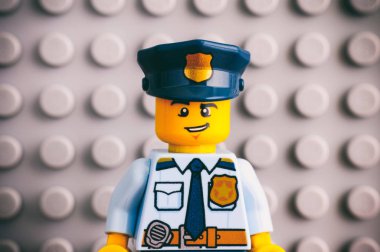 Lego polis minifigure Lego gri baseplate b ile portresi