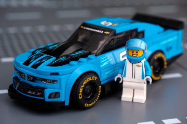Lego Chevrolet Camaro Zl1 yarış arabası Sürücü minimumu Lego figürlü