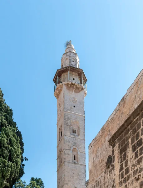 Jerusalem, israel. Blick auf die Omarmoschee vom Innenhof des — Stockfoto