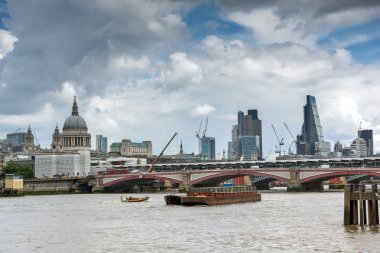 Golden Jubilee köprü ve Thames Nehri, Londra, İngiltere