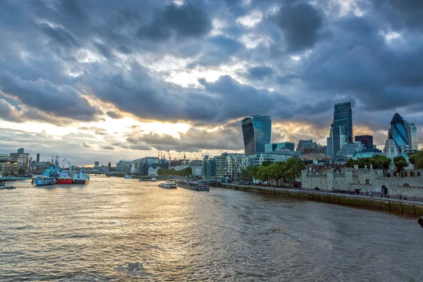 Twinlight Panorama City of London a řeky Temže, Anglie — Stock fotografie