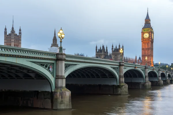 Fantastisk natt foto av Westminster Bridge och Big Ben, London, England — Stockfoto