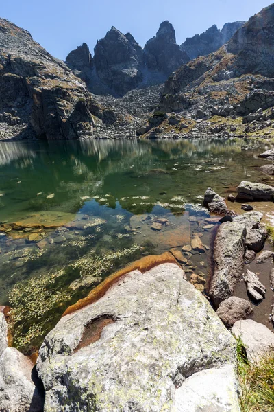 可怕的湖和 Kupens 峰，里拉山全景 — 图库照片