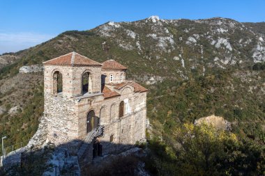Tanrı kutsal annesi Ali'nın kale ve Rodopların Kilisesi Panoraması dağ, Asenovgrad