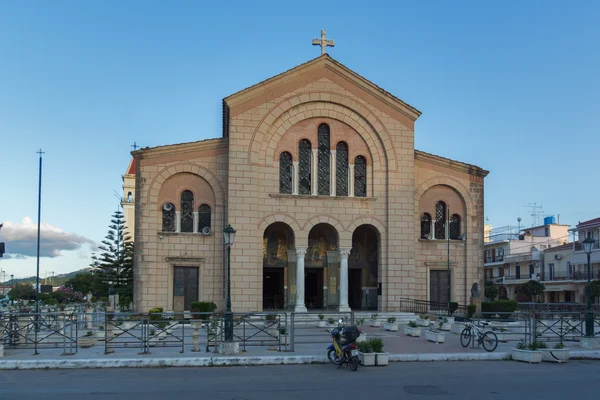 Čelní pohled katedrála svatého Dionysios ve městě Zakynthos — Stock fotografie