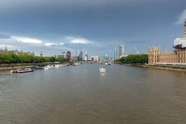 Panoramisch uitzicht vanuit Westminster bridge, Londen, Engeland — Stockfoto